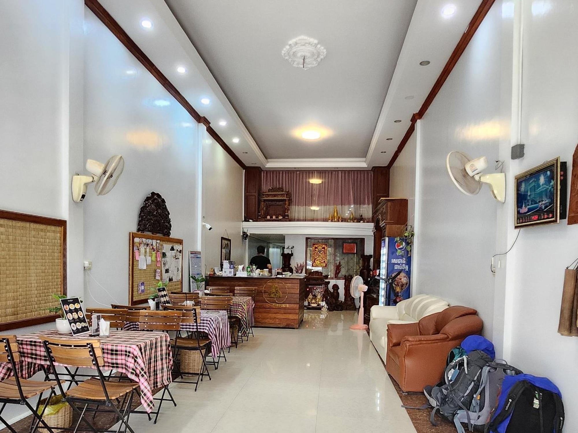 The Blue Guest House Battambang Exterior foto