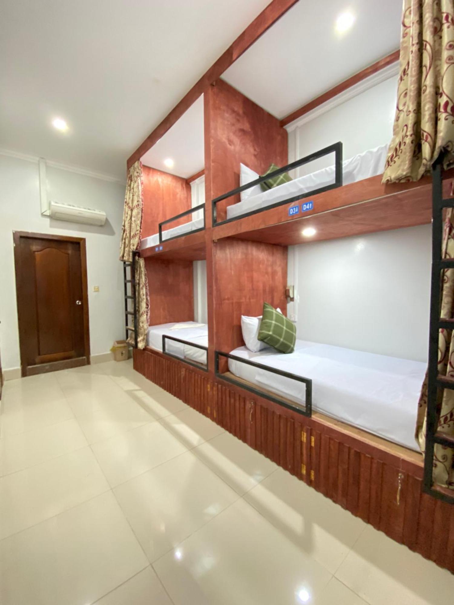 The Blue Guest House Battambang Exterior foto